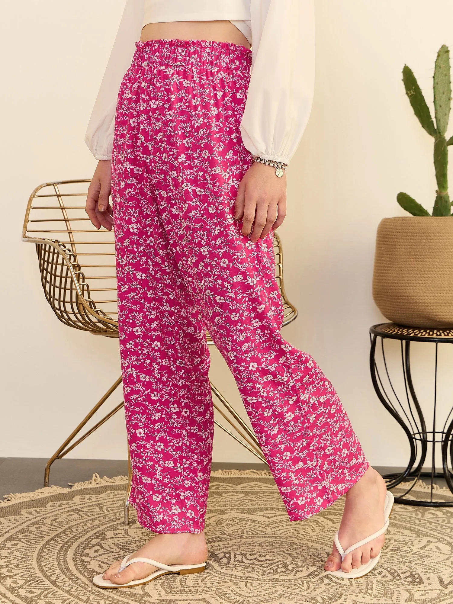 Berrylush Women Pink & White Floral Printed High-Rise Elastic Waist Slip-On Pleated Parallel Trousers